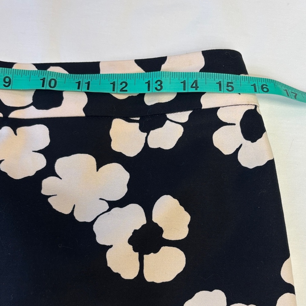 🖤 LOFT Black Cream Floral Midi Skirt Women’s Size 6, back zip with stretch🖤 - Picture 10 of 16